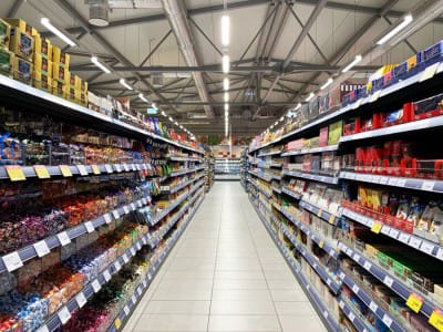 PARDUOTUVĖS TINKLAS "TOP" - Cesis - parduotuvės įrangos pristatymas ir montavimas 3